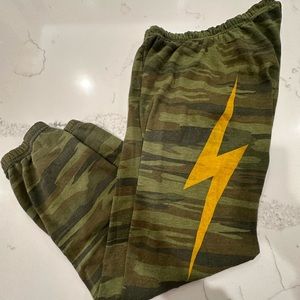 Aviator Nation Women’s Camo Lightning Bolt Sweatpants size M